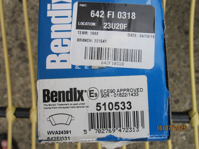 BRAKE PADS FOR 2013 SUZUKI SX4 BRAND NEW