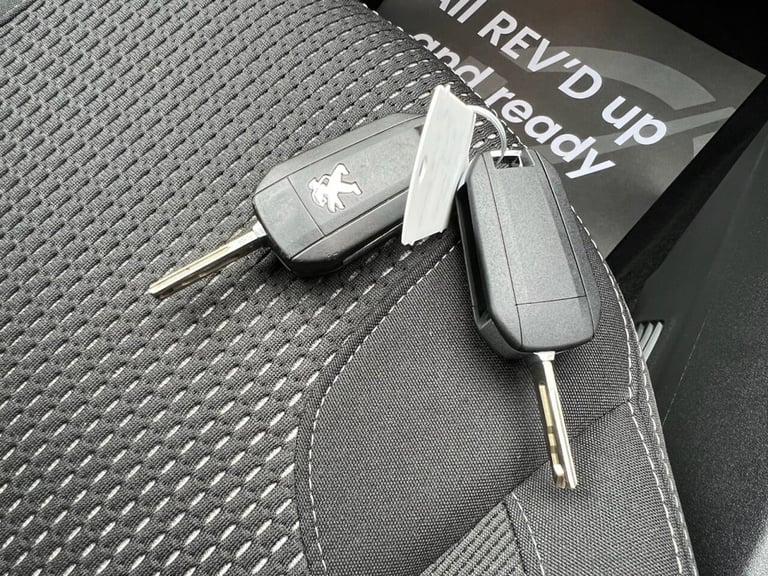 2018 Peugeot 208 1.2 PureTech Allure Hatchback 5dr Petrol EAT Euro 6 (s/s) (110 ps) Hatchback Pet...