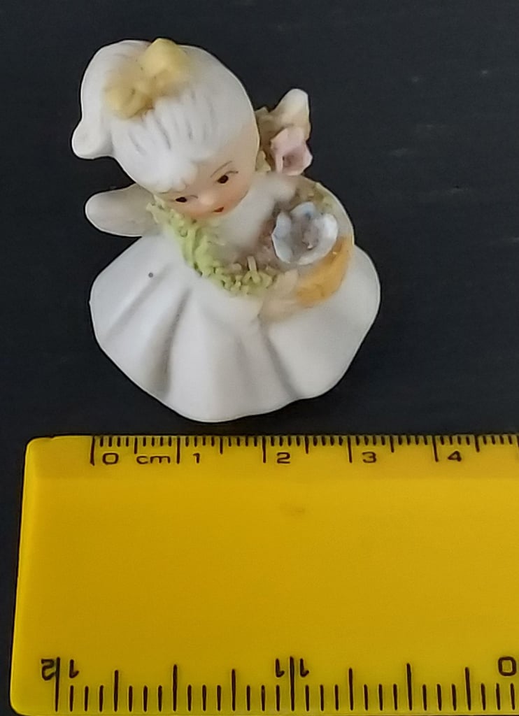 Bond Ware Bone China Miniature Figurine 4.5 cm Tall