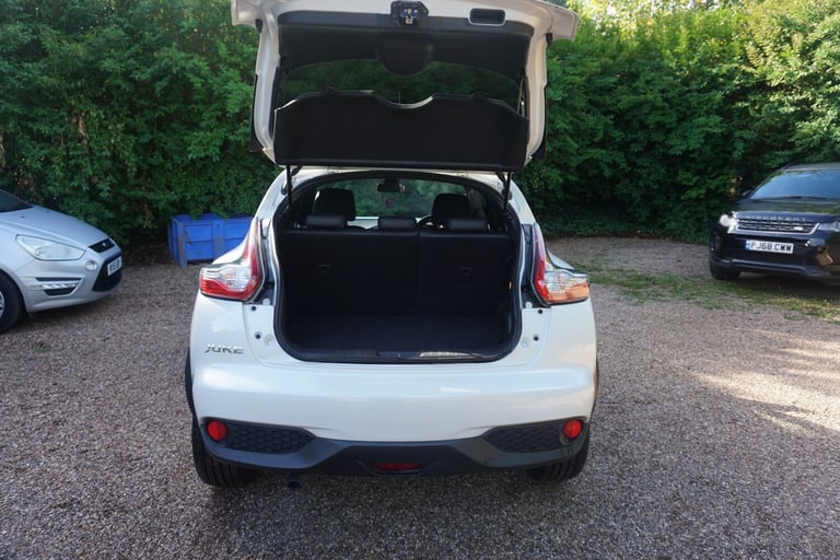 2017 Nissan Juke 1.2 DiG-T Tekna 5dr HATCHBACK Petrol Manual - Image 9