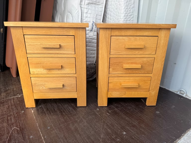 solid oak bedside cabinets possible Delivery 