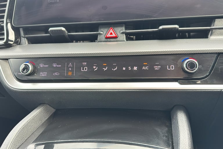  Kia Sportage 1.6 T Gdi 13.8kwh Gt Line S Suv 5dr Petrol Plug In Hybrid Auto