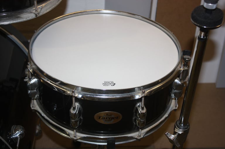 Pearl Target Series Black 5 Piece Refurbished Rock Drum Kit ~ 22in Bass + All Hardware ~ £350 ono
