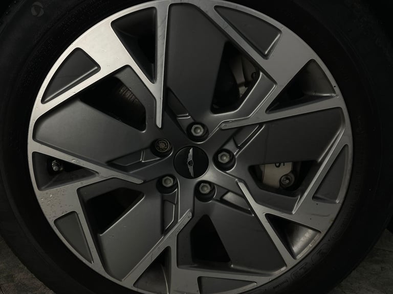 2022 Genesis GV60 77.4kWh Premium Auto 5dr MPV Electric Automatic