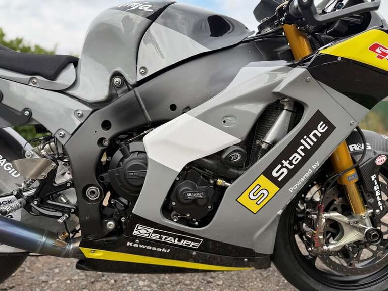  Kawasaki ZX-10RR NINJA Manual