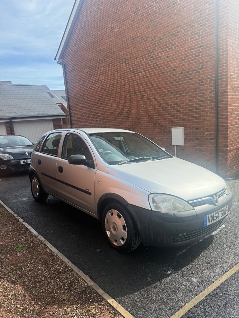 Vauxhall corsa 1.2- 12 Months MOT- Low mileage 