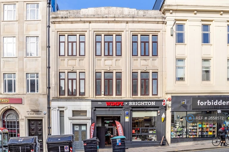 image for 3 bedroom flat in West Street, Brighton, BN1 (3 bed) (#2658572)