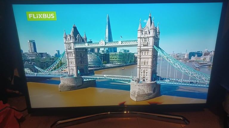 FREE DELIVERY excellent 39 BUSH LED SMART TV HDR HD ready Freeveiw channels inbuilt 