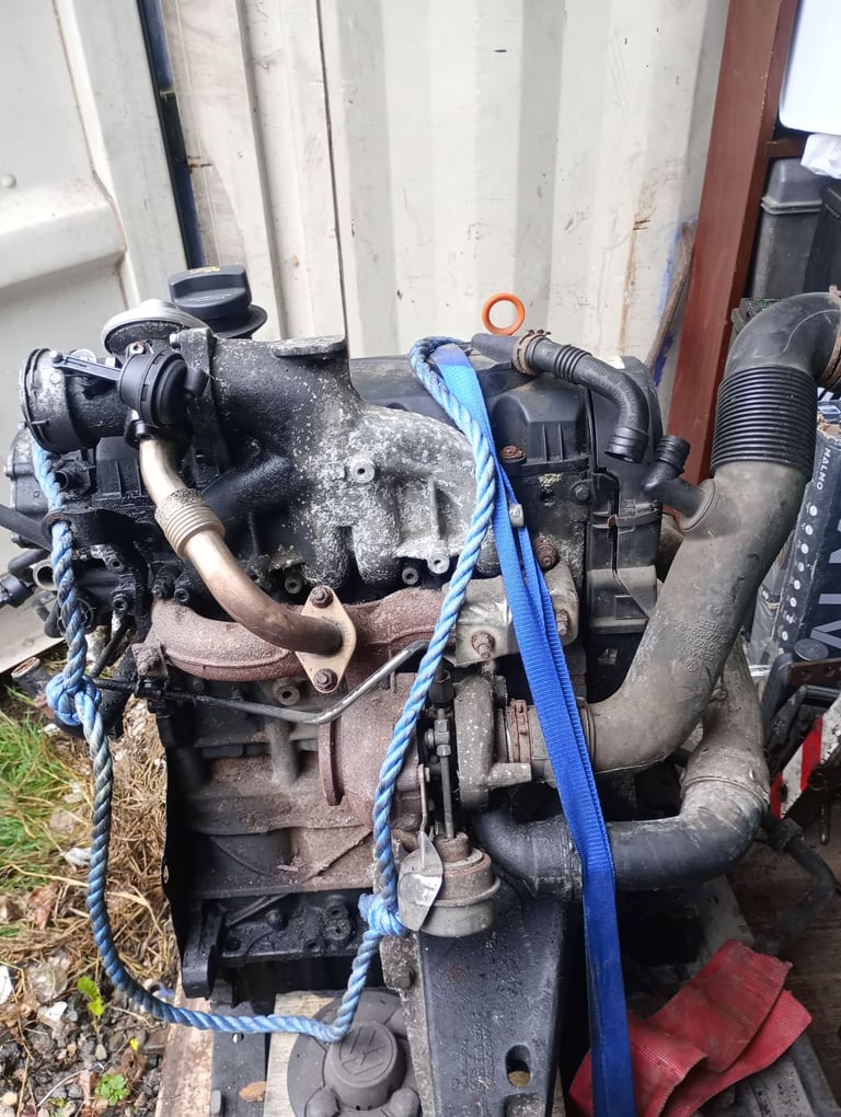 Vw transporter T5 axc 1.9tdi engine 