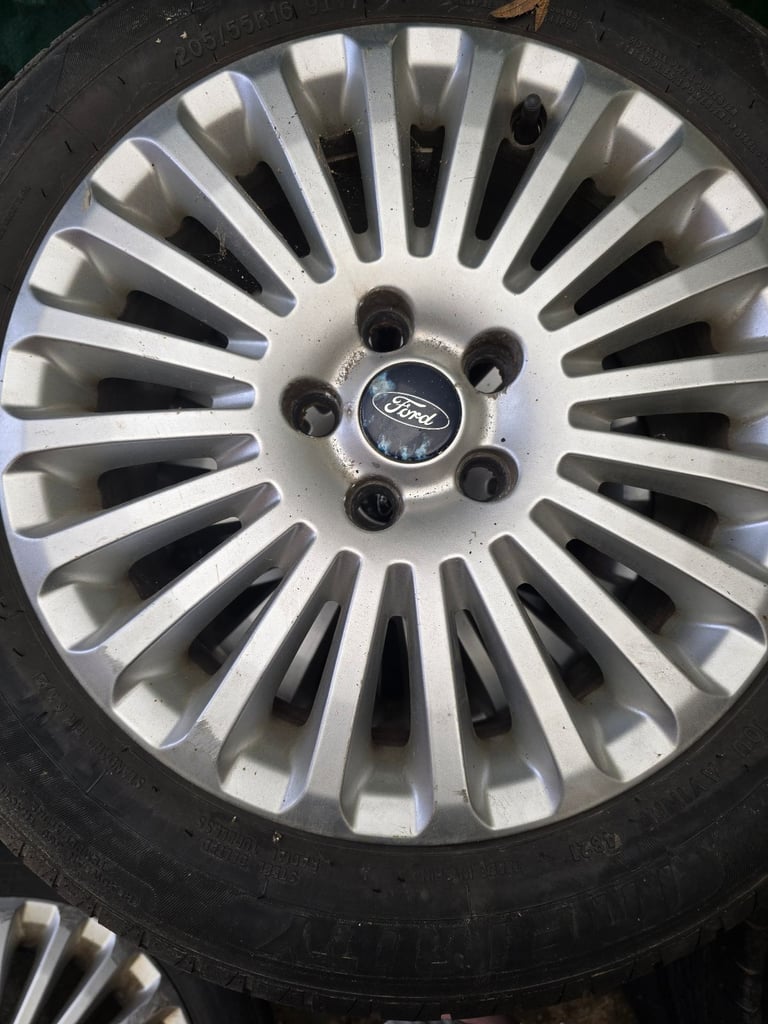 2010 ford focus alloys wheels