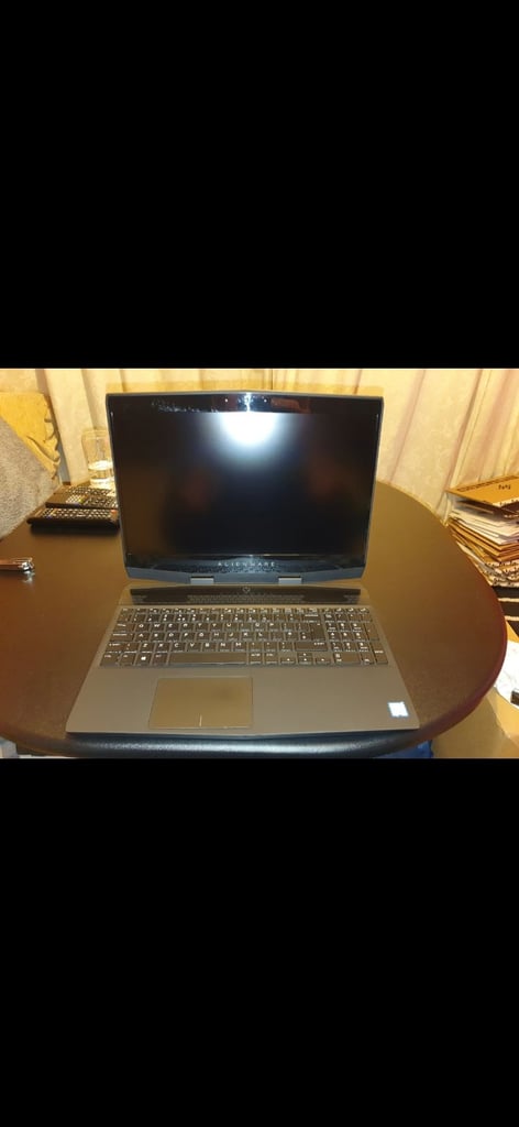 Alienware m15