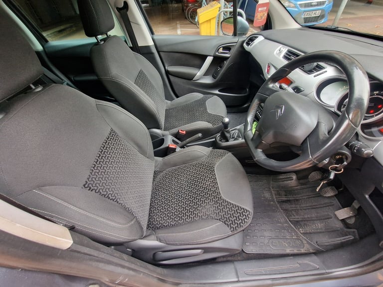 Citroen C3 2011, Full Service History, 2 keys