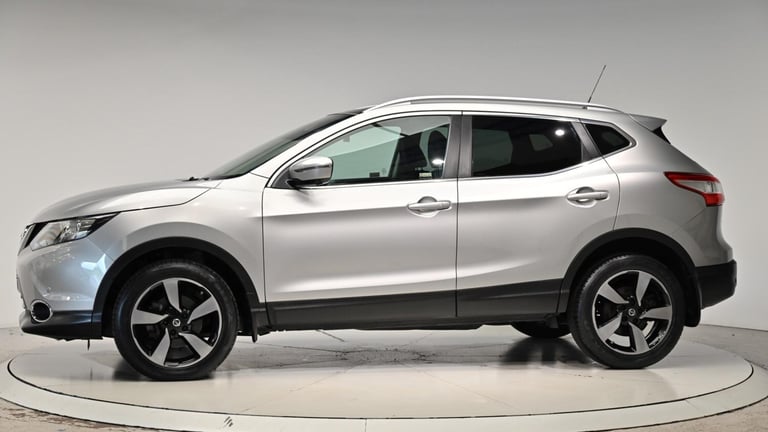 2015 Nissan Qashqai 1.6 dCi n-tec+ XTRON 2WD Euro 6 (s/s) 5dr HATCHBACK Diesel Automatic