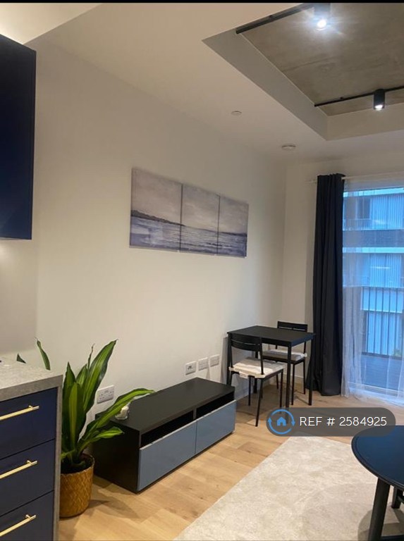 Studio flat in Orchard Place, London, E14 (#2584925)