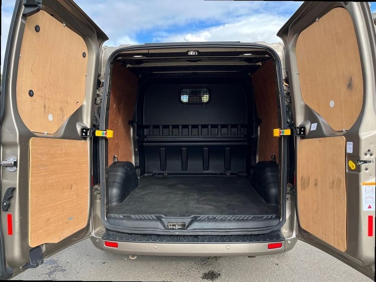 2020 Ford Transit Custom 320LWB Limited DCIV 2.0L 185PS AUTO Silver