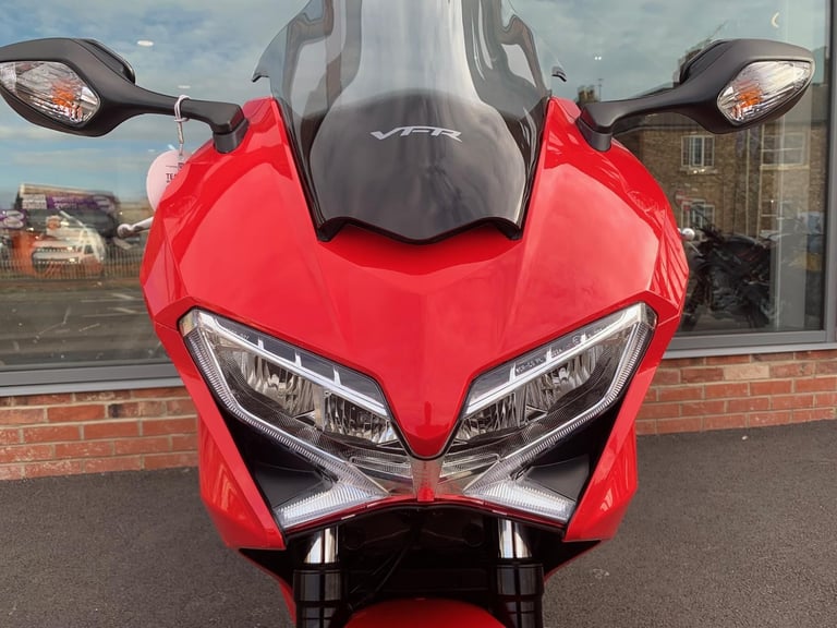 Honda VFR 800 - 2 YEAR WARRANTY 