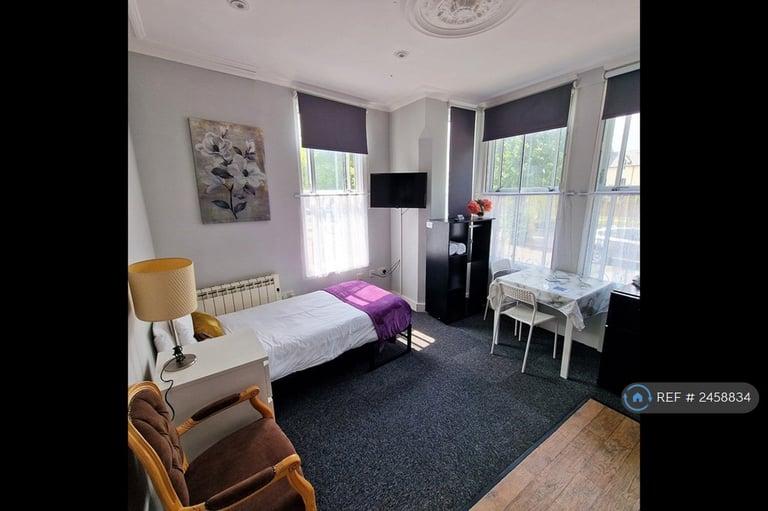 image for Studio flat in Riverside Road, Norwich, NR1 (#2458834)