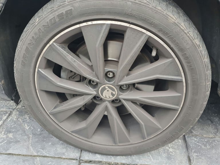 Skoda, FABIA, Hatchback, 2017, Manual, 1197 (cc), 5 doors