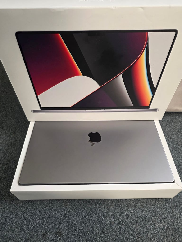 Macbook pro 2021.512SSd.32GB ram