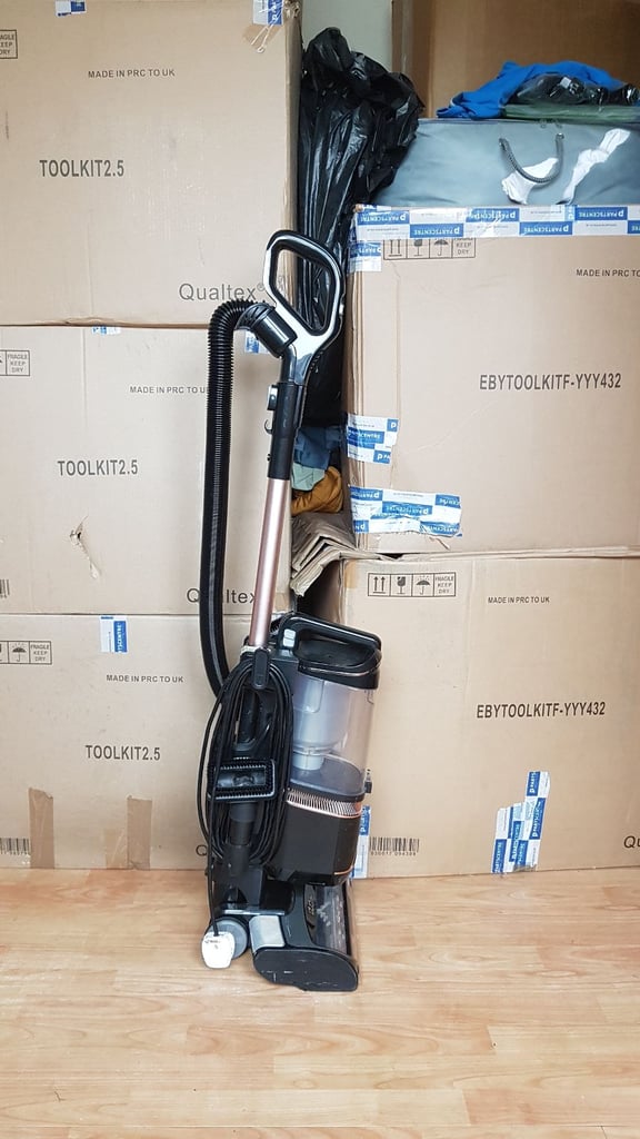 shark Lift-Away NV7002UKT filters washed and dried Upright Vacuum Cleaner corded 