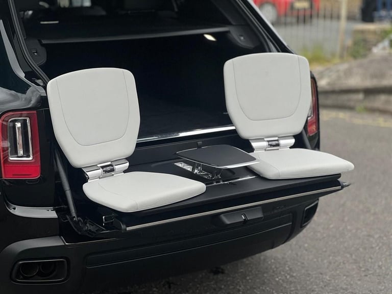 ROLLS ROYCE CULLINAN BLACK BADGE AUTO