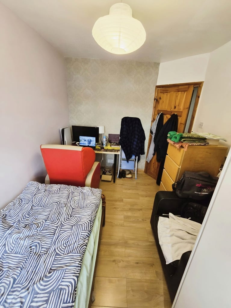 5 bedroom house in Fairlop Gardens 5 Bed house for Sale