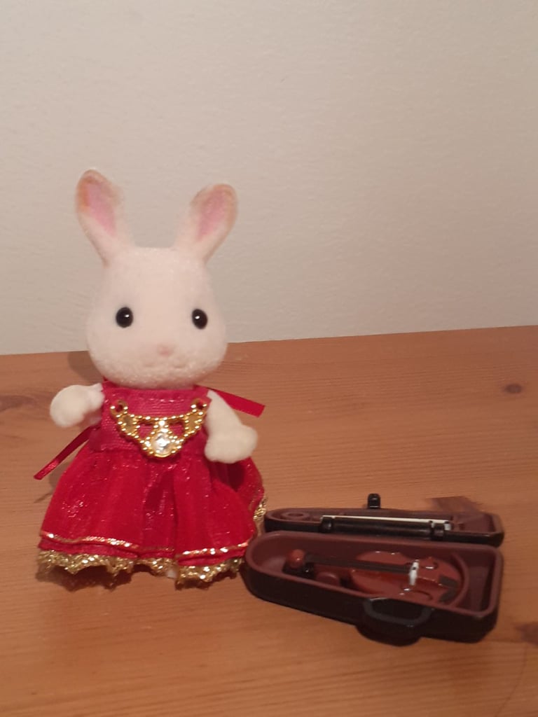 image for Sylvanian Families bunny and violin set