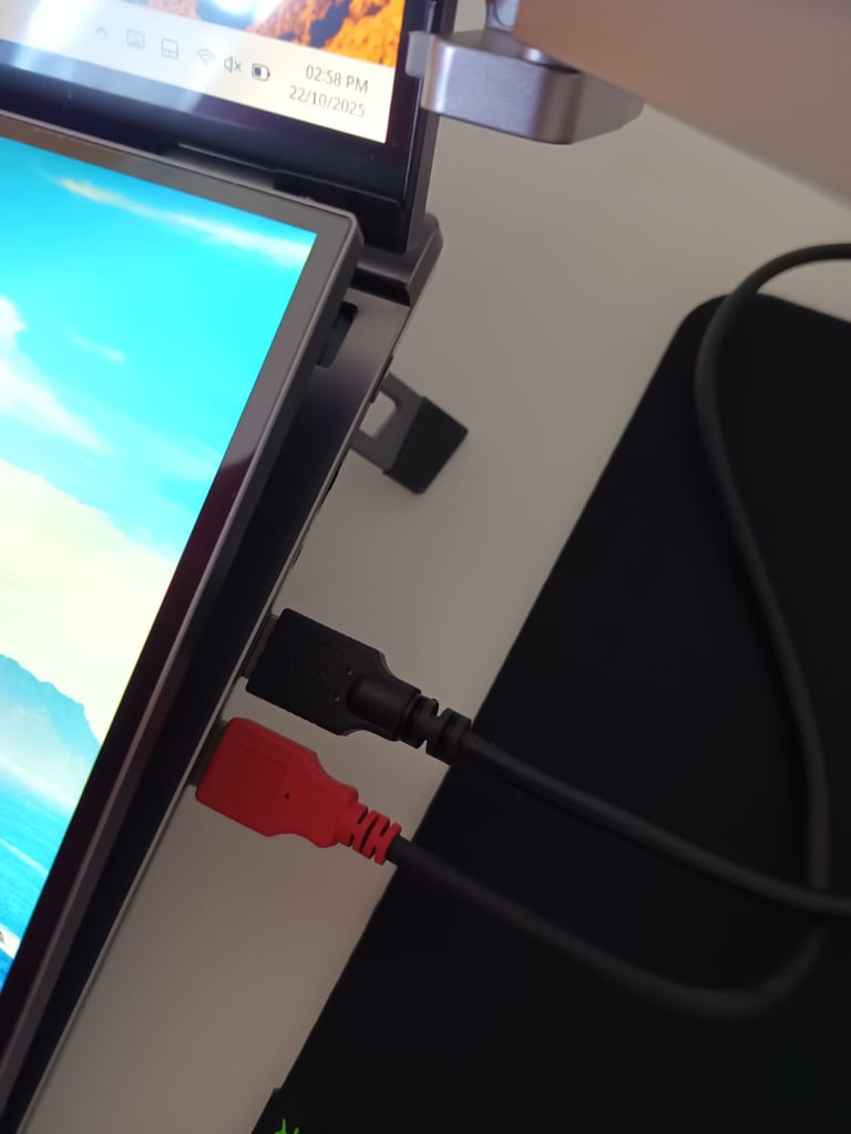 image for Triple screen very good condition