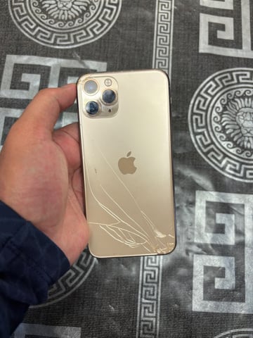 Apple iPhone 11pro 256GB ゴールド 77%バッテリー 【公式通販】