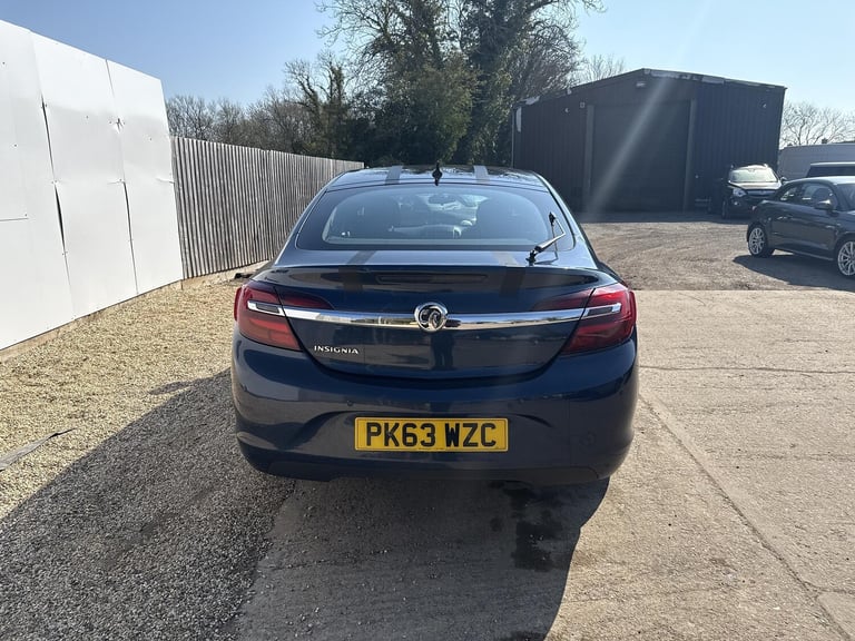 2013 Vauxhall Insignia 1.8i VVT Design Nav 5dr HATCHBACK PETROL Manual