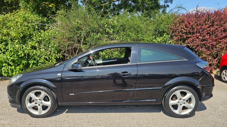 2005 Vauxhall Astra 1.8i 16V SRi 3dr Auto HATCHBACK Petrol Automatic