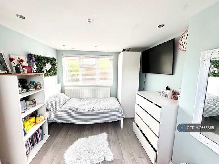 5 bedroom house in Primrose Hill, Kings Langley, WD4 (5 bed) (#2665865)