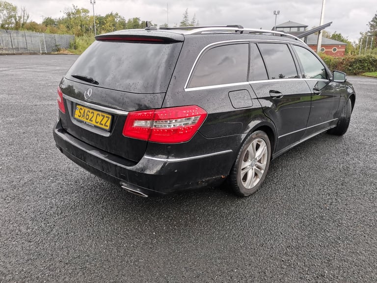 2013 MERCEDES BENZ E CLASS E300 BLUETEC HYBRID AUTO ELECTRIC/DIESEL 200BHP 7G-TRONIC 1 YEAR M,O,T