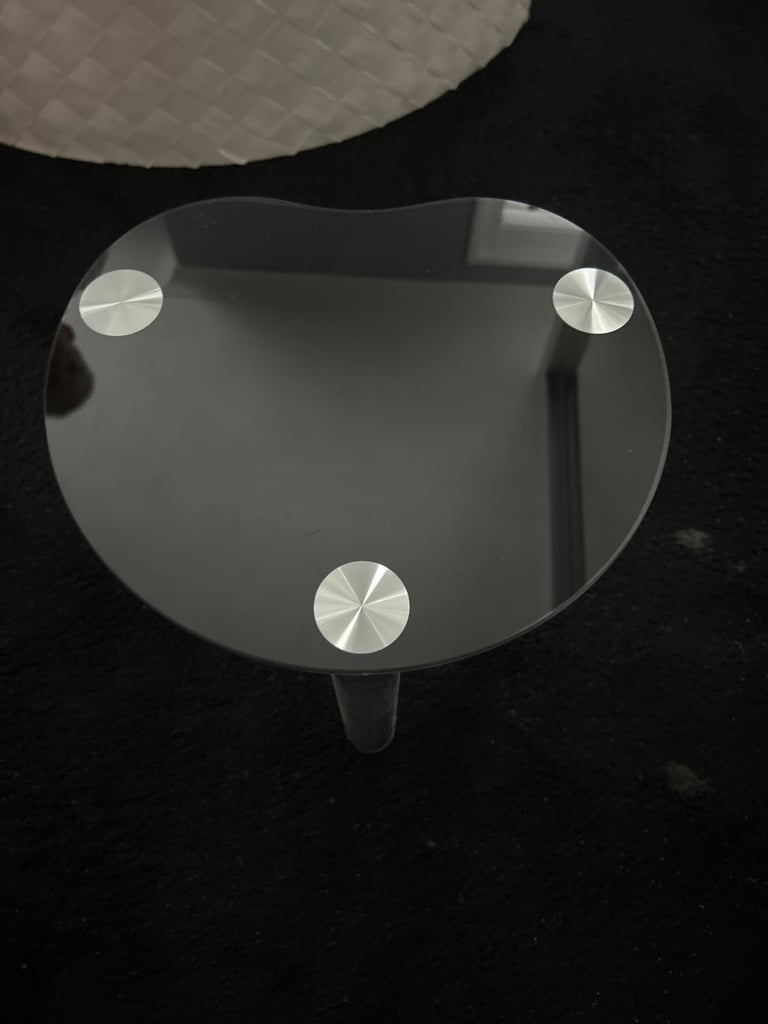 Small table 