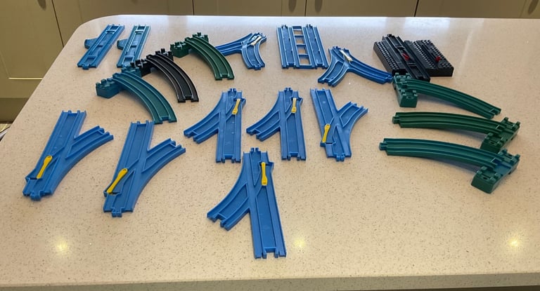 Tomy Train Set Thomas Tank Engine