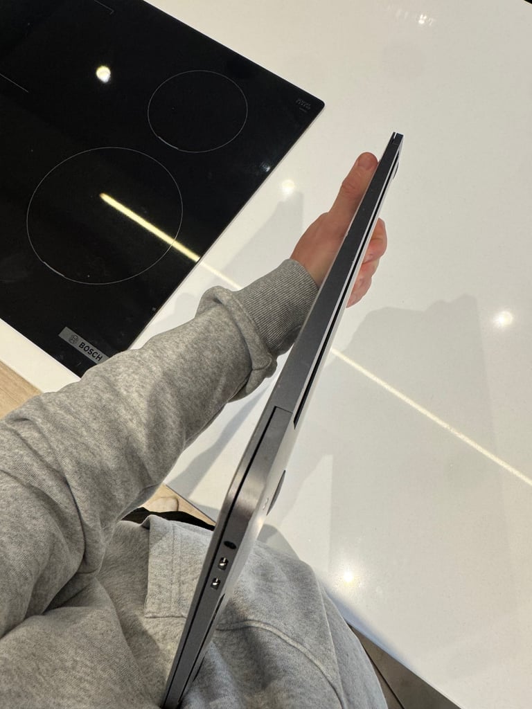 Macbook pro 2019 I9 15.4”