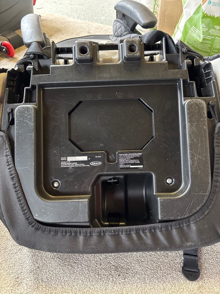 2 x kids booster seats 