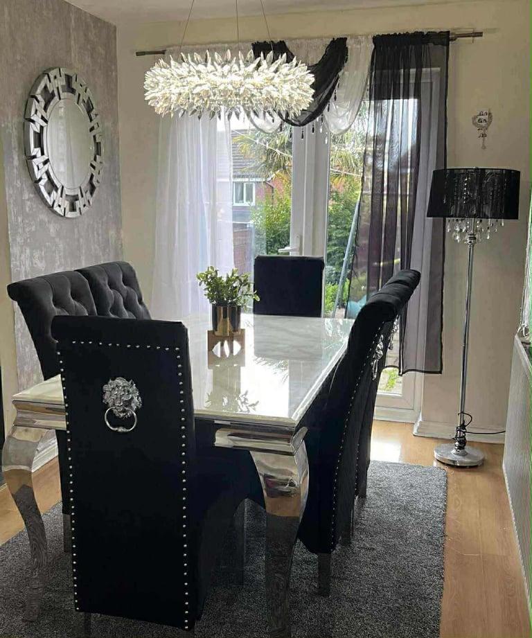 Dining Table And 6 Chairs