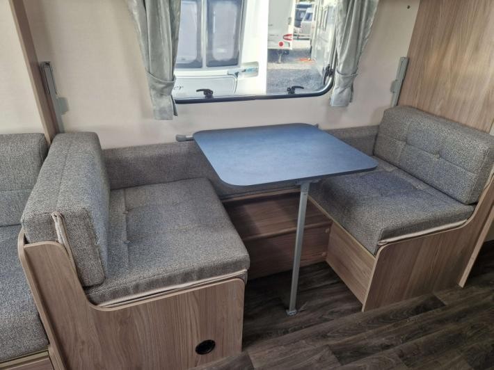2023 Sprite Quattro FB Used Caravan
