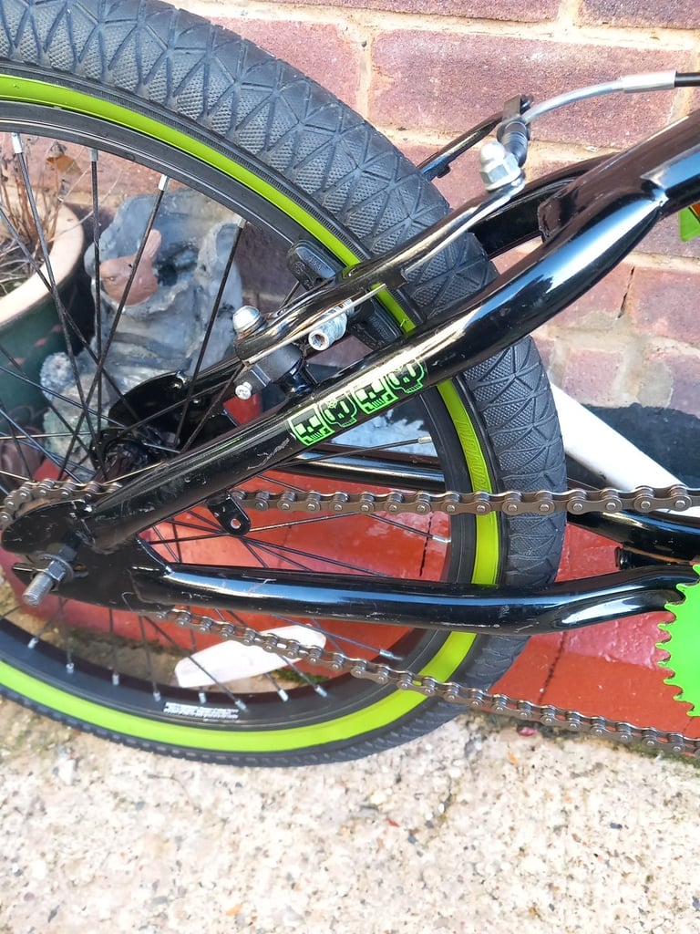 Fully serviced muddy Fox Bmx Bike 20inch Wheels kid's bike 