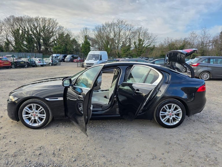 2016 Jaguar XE 2.0d Prestige Auto Euro 6 (s/s) 4dr Saloon Diesel Automatic