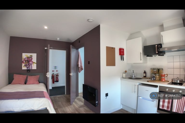 Studio flat in Pershore Rd, Stirchley, B30 (#2664757)