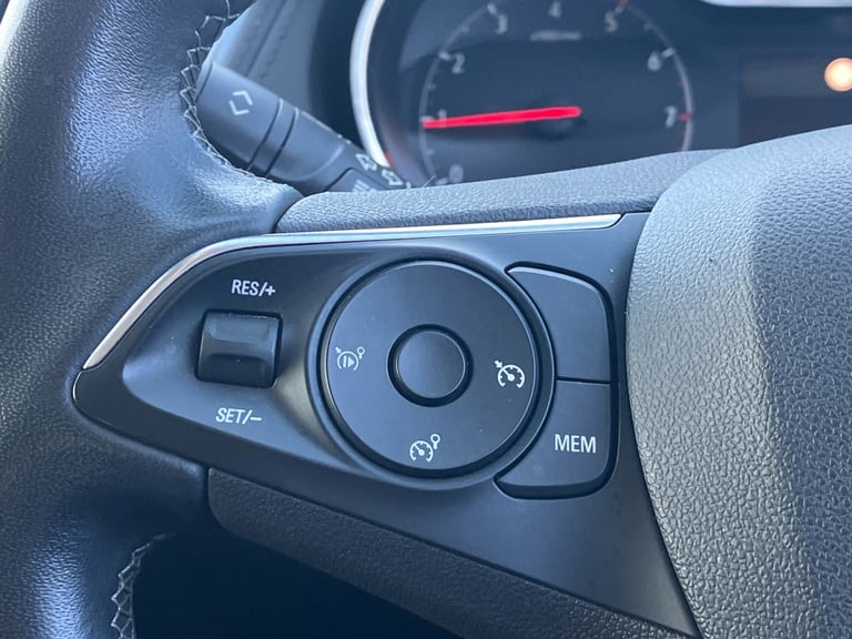 2021 Vauxhall Grandland X 1.2 Turbo Griffin Edition 5dr Hatchback PETROL Manual