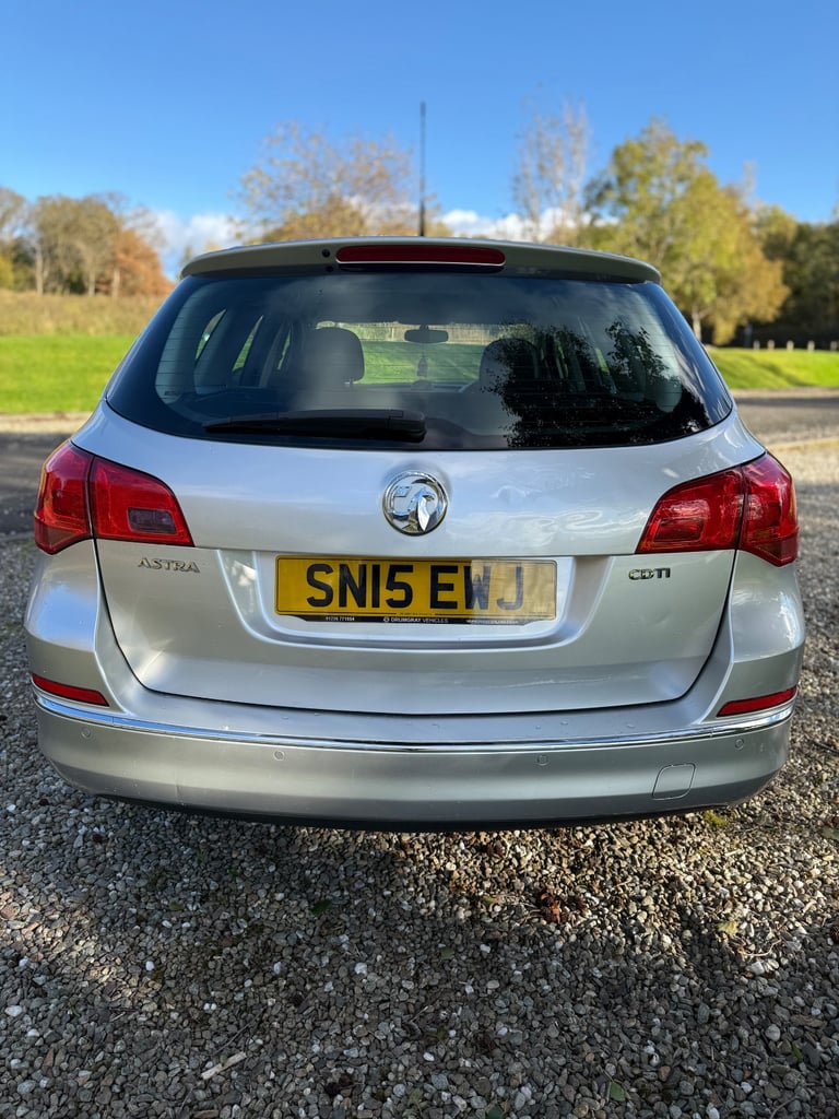 Vauxhall, ASTRA, Estate, 2015, Manual, 1598 (cc), 5 doors