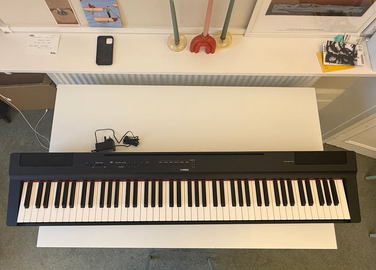 Yamaha P-125 digital piano