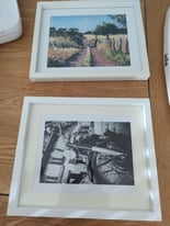 2 framed pictures 