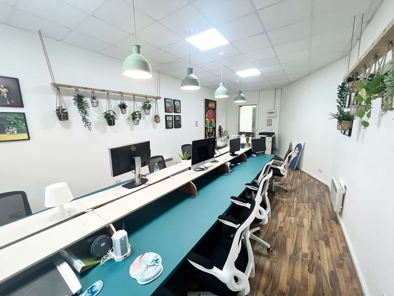 Creative Space | Large Office |  Workspace | Workshop | Beauty Room In Leytonstone East London E10 