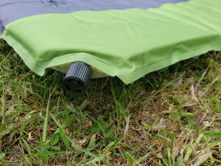 NEW ADULT SLEEPING BAG & SELF INFLATING SLEEPING MATT