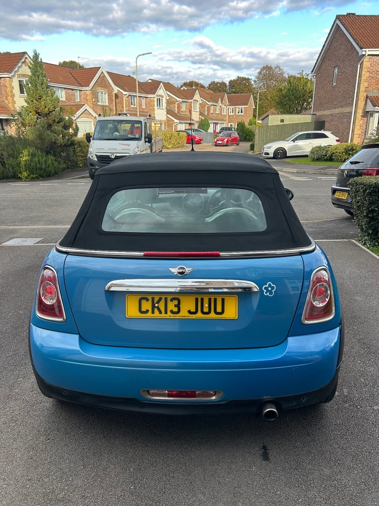 Mini, CONVERTIBLE, Convertible, 2013, Manual, 1598 (cc), 2 doors