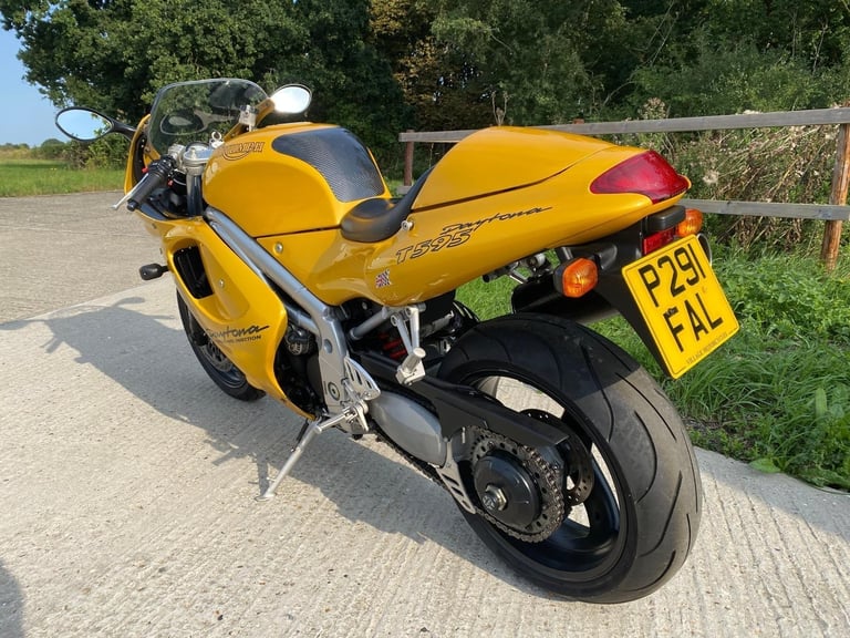 TRIUMPH T595 DAYTONA, 1997, 14,797 MILES, LOVELY CONDITION ++ RESERVED ++